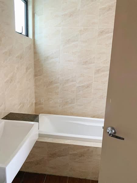 Condominium for Sale at Laguna Heights (Bukit Laguna) - Gordon Chai - Bathroom - PropertyGuru.com.my