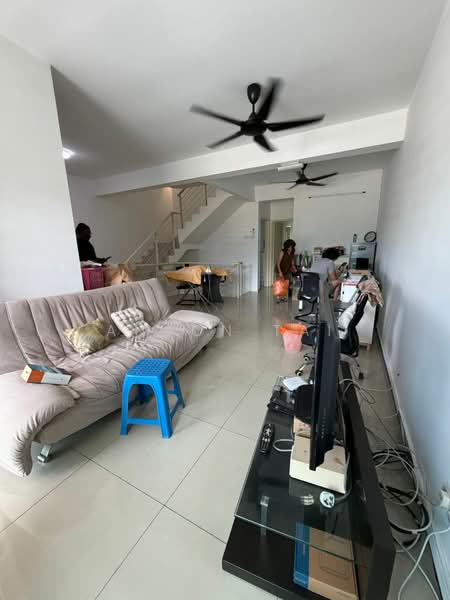 3-storey Terraced House for Sale in George Town (Penang) - Anson Tai - Living Room - PropertyGuru.com.my
