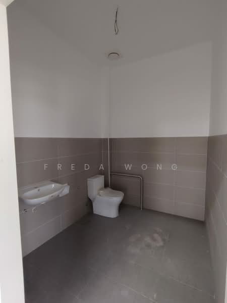 Factory for Rent in Eco Business Park 1 (Johor Bahru) - Freda Wong - Bathroom - PropertyGuru.com.my