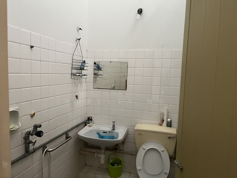 2-storey Terraced House for Sale in SS2 (Petaling Jaya) - Shelley Ng - Bathroom - PropertyGuru.com.my