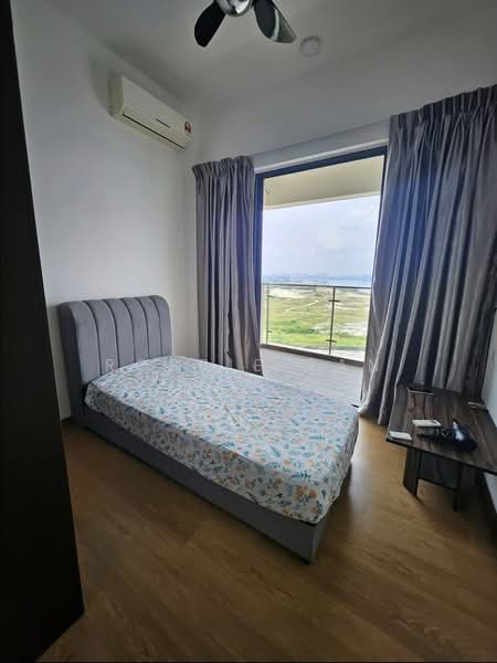 Kondominium untuk Disewa di Kings Bay @ Country Garden Danga Bay - Robbie Tan - Bedroom - PropertyGuru.com.my