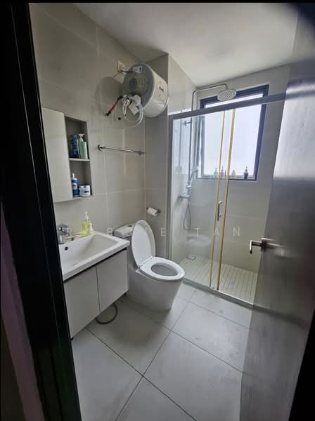 Kondominium untuk Disewa di Kings Bay @ Country Garden Danga Bay - Robbie Tan - Bathroom - PropertyGuru.com.my