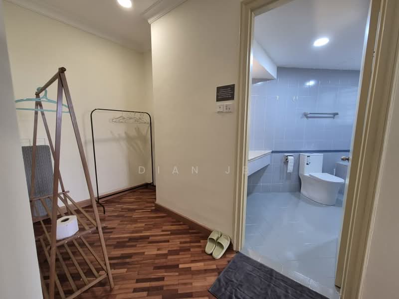 Condominium for Rent at The Straits View Condominium - Dian JB - Bathroom - PropertyGuru.com.my