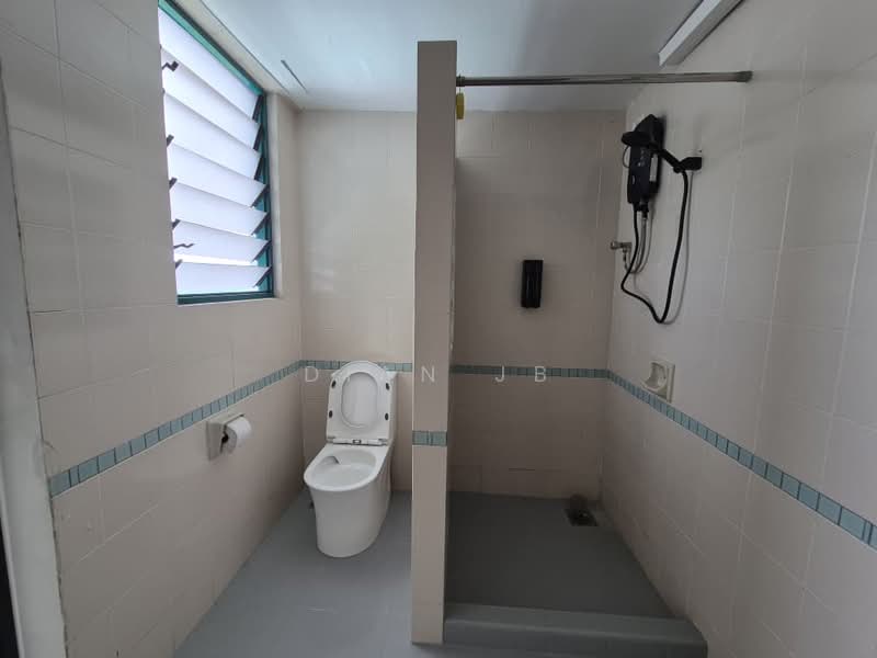 Condominium for Rent at The Straits View Condominium - Dian JB - Bathroom - PropertyGuru.com.my