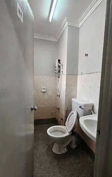 2-storey Terraced House for Sale in KL City Centre (Kuala Lumpur) - Denver Sin - Bathroom - PropertyGuru.com.my