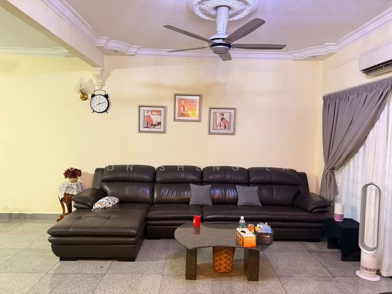 2-storey Terraced House for Sale in Taman Bukit Cheras (Cheras) - Soon Sheng Law - Living Room - PropertyGuru.com.my