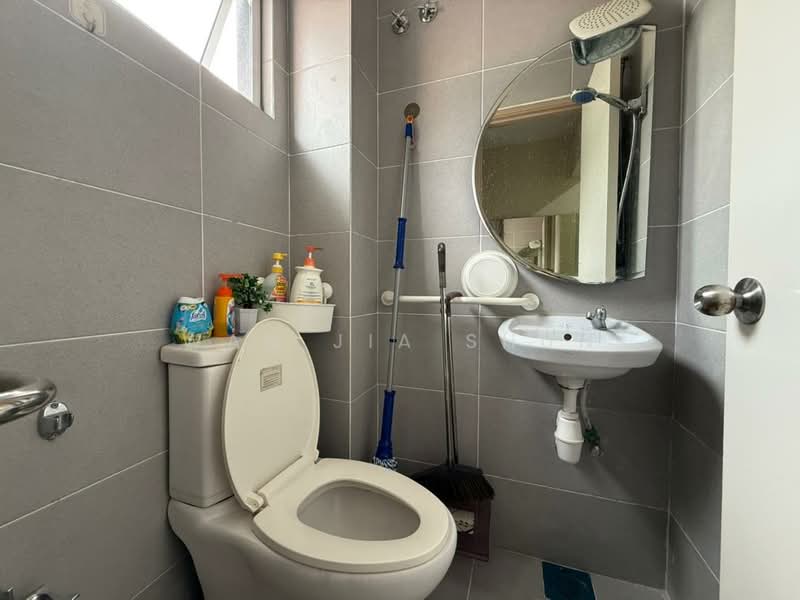 2-storey Terraced House for Rent in Taman Daya (Kepong) - Wan Jia Shun - Bathroom - PropertyGuru.com.my