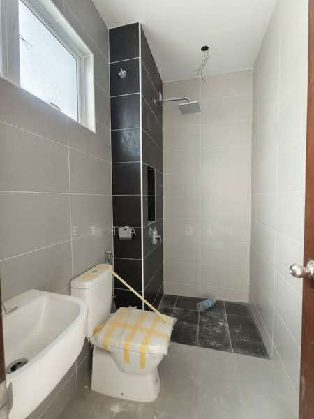 Rumah Berkembar untuk Dijual di Johor Bahru (Johor) - Ethan Gan - Bathroom - PropertyGuru.com.my