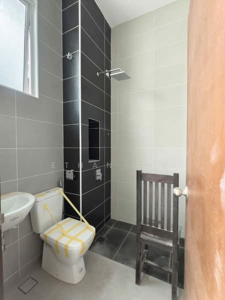 Rumah Berkembar untuk Dijual di Johor Bahru (Johor) - Ethan Gan - Bathroom - PropertyGuru.com.my