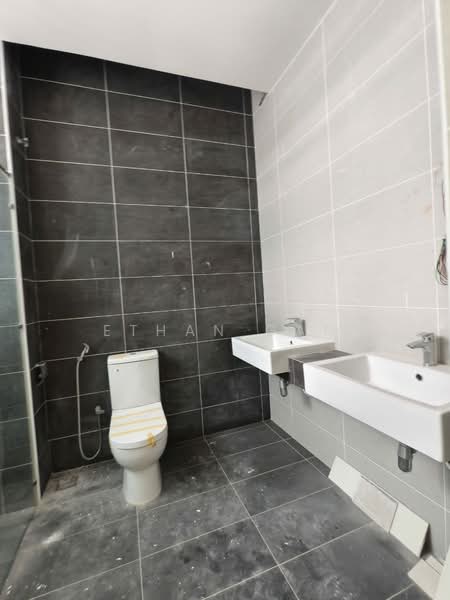 Rumah Berkembar untuk Dijual di Johor Bahru (Johor) - Ethan Gan - Bathroom - PropertyGuru.com.my