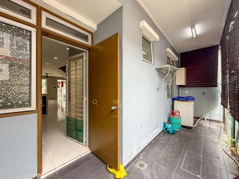 2-storey Terraced House for Sale in Bandar Parklands (Klang) - Shafiq Muttalib - Entrance - PropertyGuru.com.my