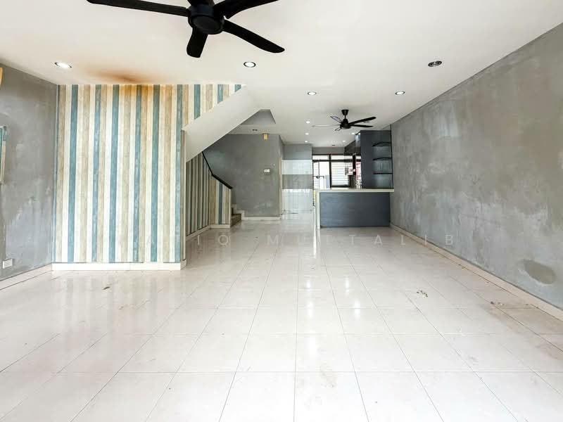 2-storey Terraced House for Sale in Bandar Parklands (Klang) - Shafiq Muttalib - Living Room - PropertyGuru.com.my