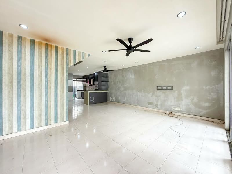 2-storey Terraced House for Sale in Bandar Parklands (Klang) - Shafiq Muttalib - Living Room - PropertyGuru.com.my