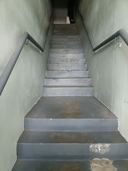 Shop / Office for Sale in Taman Senai Utama (Kulai) - Alviss Tay - Corridor - PropertyGuru.com.my