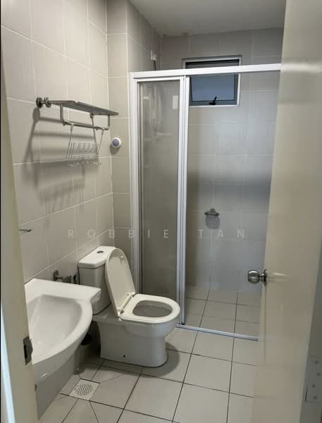 Service Residence for Rent at Meridin Bayvue Serviced Apartment - Robbie Tan - Bathroom - PropertyGuru.com.my