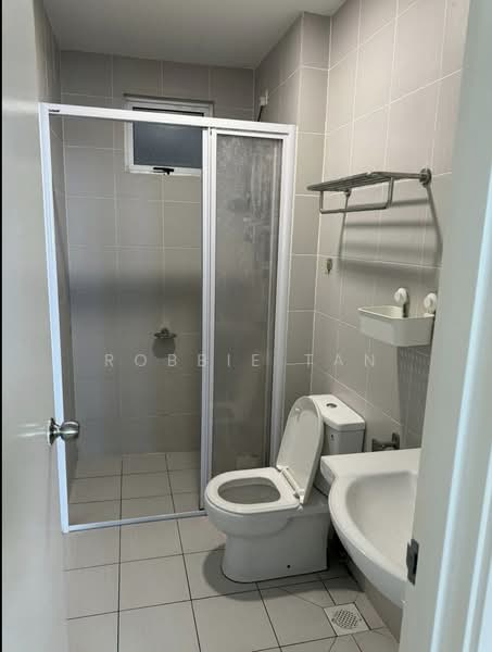 Service Residence for Rent at Meridin Bayvue Serviced Apartment - Robbie Tan - Bathroom - PropertyGuru.com.my
