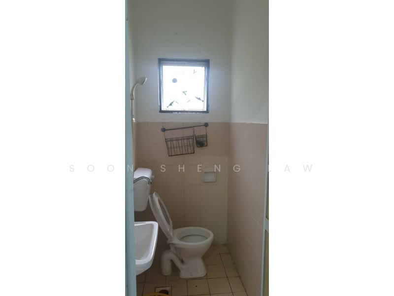 1-storey Terraced House for Sale in Bandar Mahkota Cheras (Cheras) - Soon Sheng Law - Bathroom - PropertyGuru.com.my