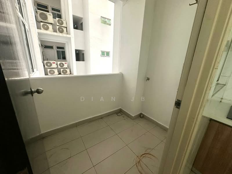 Servis Apartment untuk Disewa di Twin Galaxy (Dwi Galaksi) - Dian JB - Balcony - PropertyGuru.com.my