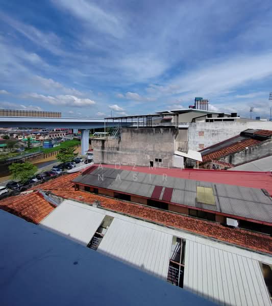 Hotel / Resort untuk Dijual di Kajang (Selangor) - Nadzmie Nasir - Exterior - PropertyGuru.com.my