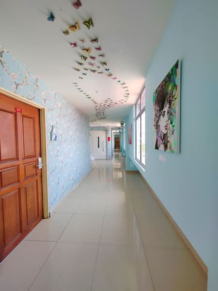 Hotel / Resort untuk Dijual di Kajang (Selangor) - Nadzmie Nasir - Corridor - PropertyGuru.com.my