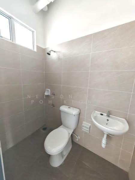Rumah Teres untuk Dijual di Bandar Dato Onn (Tebrau) - Nelson Tan Poh Kiong - Bathroom - PropertyGuru.com.my