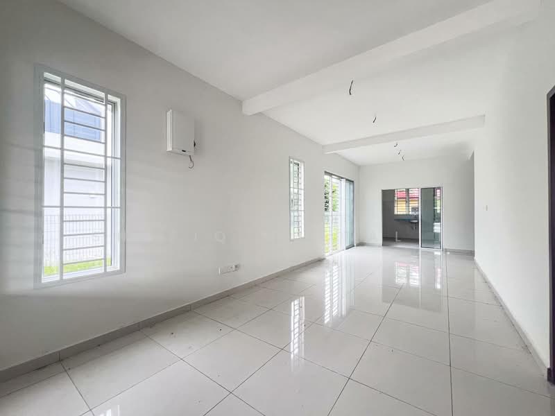Semi-Detached House for Sale in Klang (Selangor) - Shafiq Muttalib - Living Room - PropertyGuru.com.my