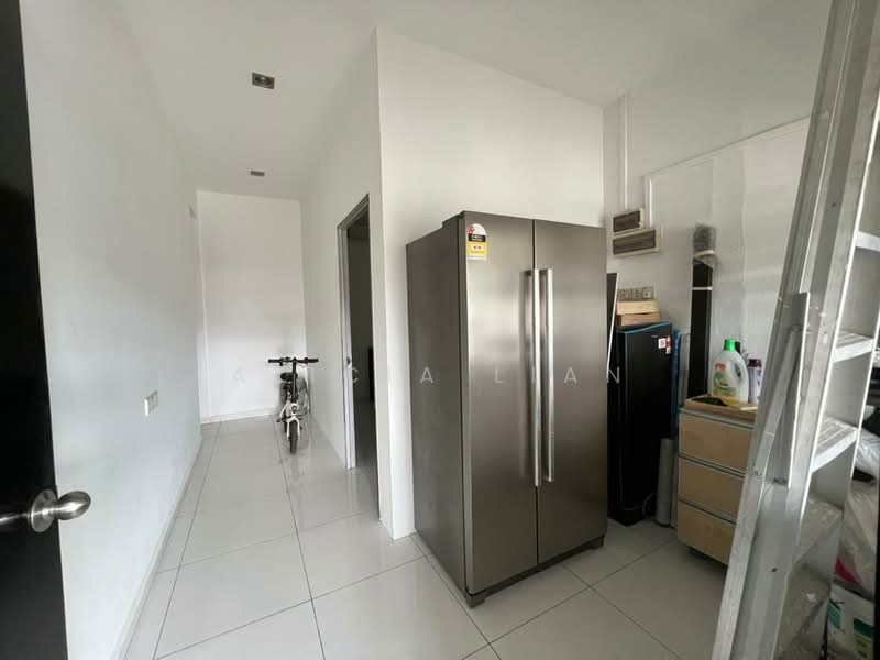 Rumah Teres 1 Tingkat untuk Dijual di Taman Sri Tebrau (Johor Bahru) - Alicia Lian - Corridor - PropertyGuru.com.my