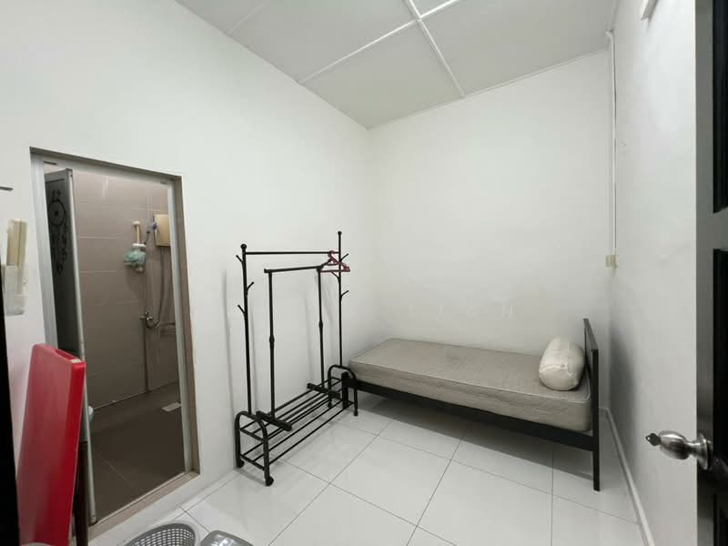 Rumah Teres 1 Tingkat untuk Dijual di Taman Sri Tebrau (Johor Bahru) - Alicia Lian - Bedroom - PropertyGuru.com.my