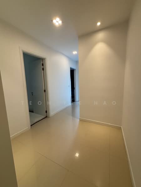 Condominium for Sale at Pavilion Hilltop - Teoh Yie Hao - Corridor - PropertyGuru.com.my