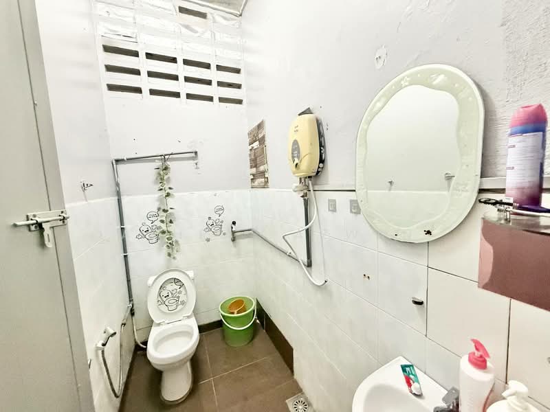 Rumah Teres 1 Tingkat untuk Dijual di Kajang (Selangor) - Ashraf Azwan - Bathroom - PropertyGuru.com.my