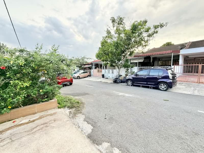 Rumah Teres 1 Tingkat untuk Dijual di Kajang (Selangor) - Ashraf Azwan - Exterior - PropertyGuru.com.my