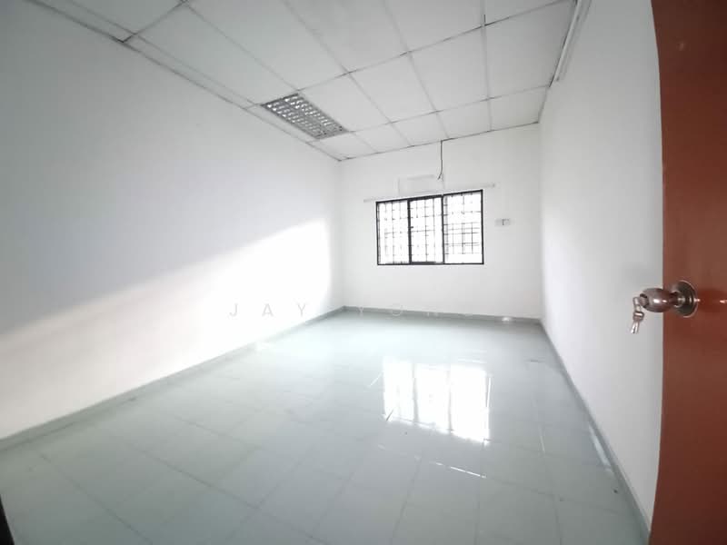 Rumah Teres 2 Tingkat untuk Dijual di Kampung Batu Belah (Klang) - Jay Yong - Interior - PropertyGuru.com.my