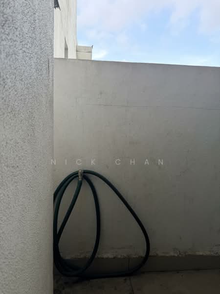 Service Residence for Sale at Eve Suite / NZX Square - Nick Chan - Yard - extra water tab  - PropertyGuru.com.my