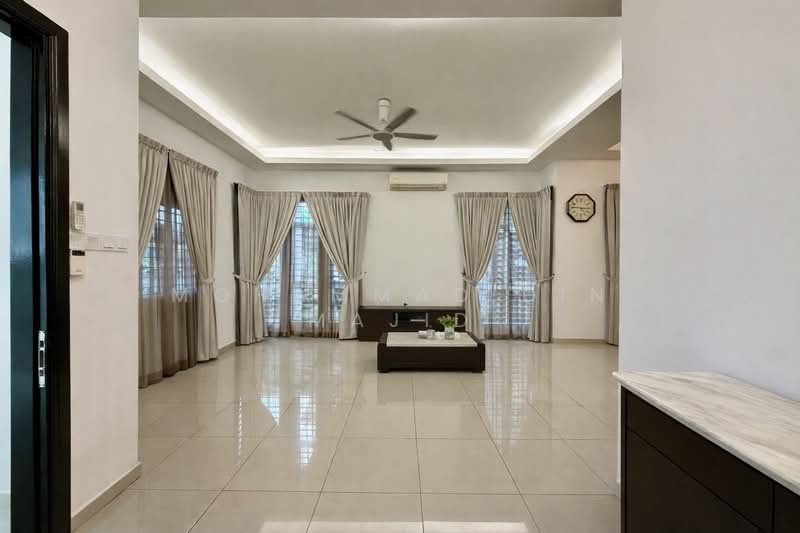 Rumah Berkembar untuk Dijual di Shah Alam (Selangor) - Mohammad Din Majid - Living Room - PropertyGuru.com.my