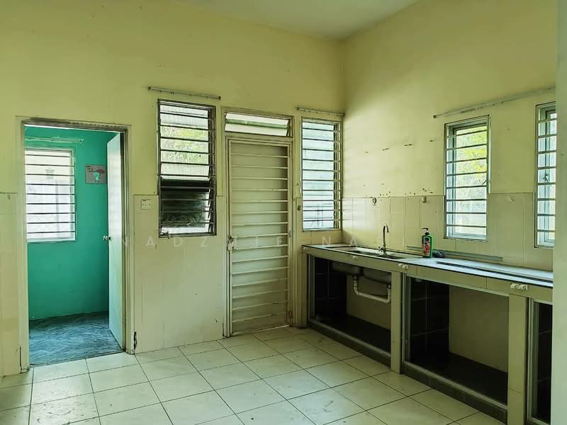 2-storey Terraced House for Sale in Bangi (Selangor) - Nadzmie Nasir - Kitchen - PropertyGuru.com.my