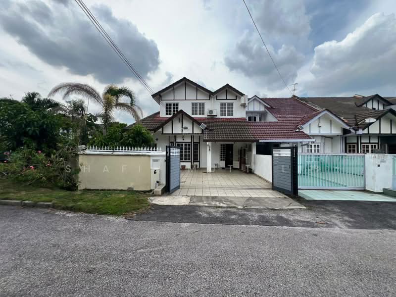 1.5-storey Terraced House for Sale in Usj 6 (Subang Jaya) - Shafiq Muttalib - Exterior - PropertyGuru.com.my