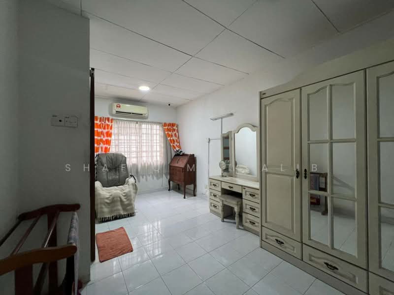 1.5-storey Terraced House for Sale in Usj 6 (Subang Jaya) - Shafiq Muttalib - Bedroom - PropertyGuru.com.my