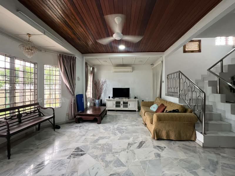 1.5-storey Terraced House for Sale in Usj 6 (Subang Jaya) - Shafiq Muttalib - Living Room - PropertyGuru.com.my