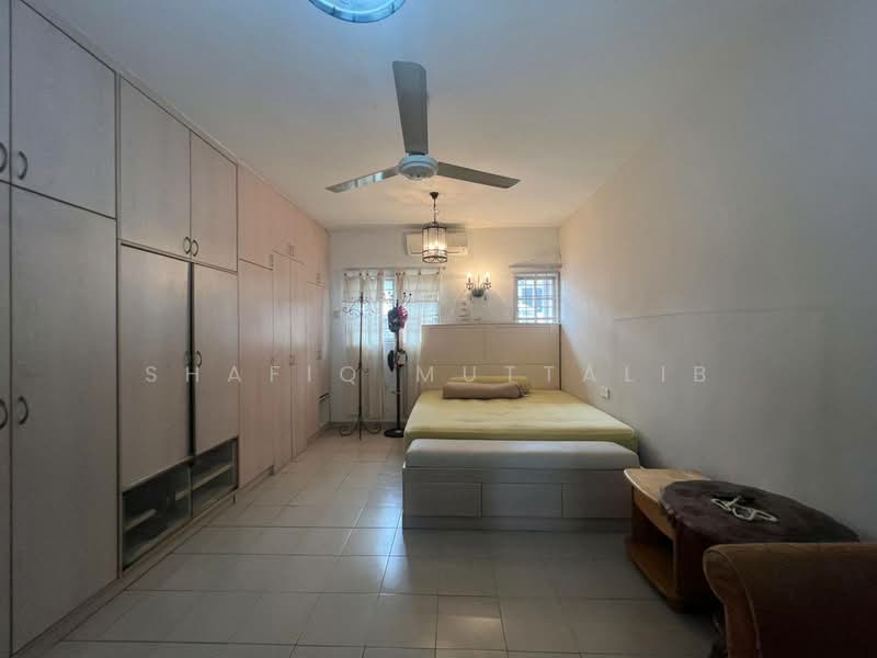 1.5-storey Terraced House for Sale in Usj 6 (Subang Jaya) - Shafiq Muttalib - Bedroom - PropertyGuru.com.my