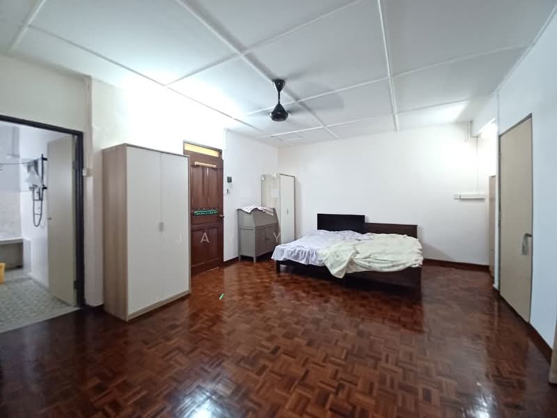 Rumah Teres 2 Tingkat untuk Dijual di Taman Eng Ann (Klang) - Jay Yong - Bedroom - PropertyGuru.com.my