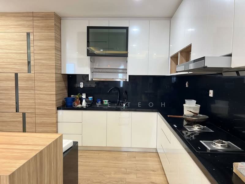 Servis Apartment untuk Dijual di Woodsbury Suites - Dave Teoh - Kitchen - PropertyGuru.com.my