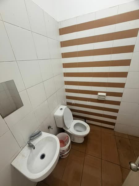 2-storey Terraced House for Sale in Ampang Saujana (Ampang) - Anna H - Bathroom - PropertyGuru.com.my