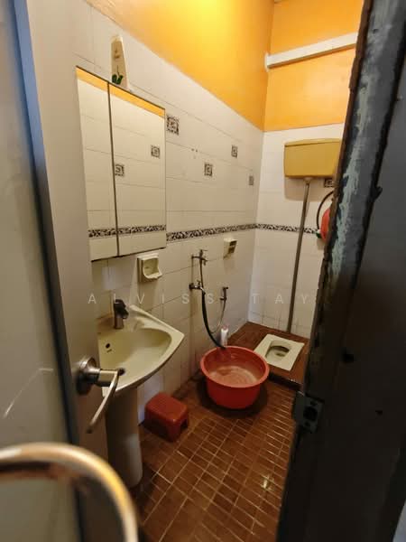 Rumah Teres 1 Tingkat untuk Dijual di Taman Daya (Johor Bahru) - Alviss Tay - Bathroom - PropertyGuru.com.my