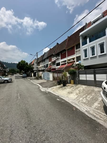 Rumah Teres 3 Tingkat untuk Dijual di Ampang (Kuala Lumpur) - David Lao - Exterior - PropertyGuru.com.my