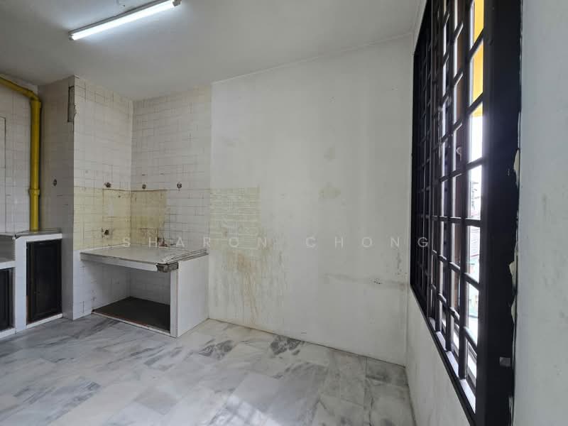 Flat for Sale at Taman Perling - Sharon Chong - Kitchen - PropertyGuru.com.my