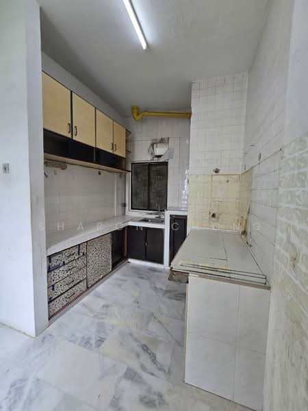 Flat for Sale at Taman Perling - Sharon Chong - Kitchen - PropertyGuru.com.my