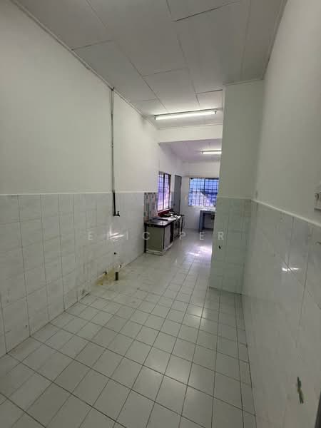 Rumah Teres 1 Tingkat untuk Disewa di Taman Bukit Maluri (Kepong) - Eric Per - Kitchen - PropertyGuru.com.my