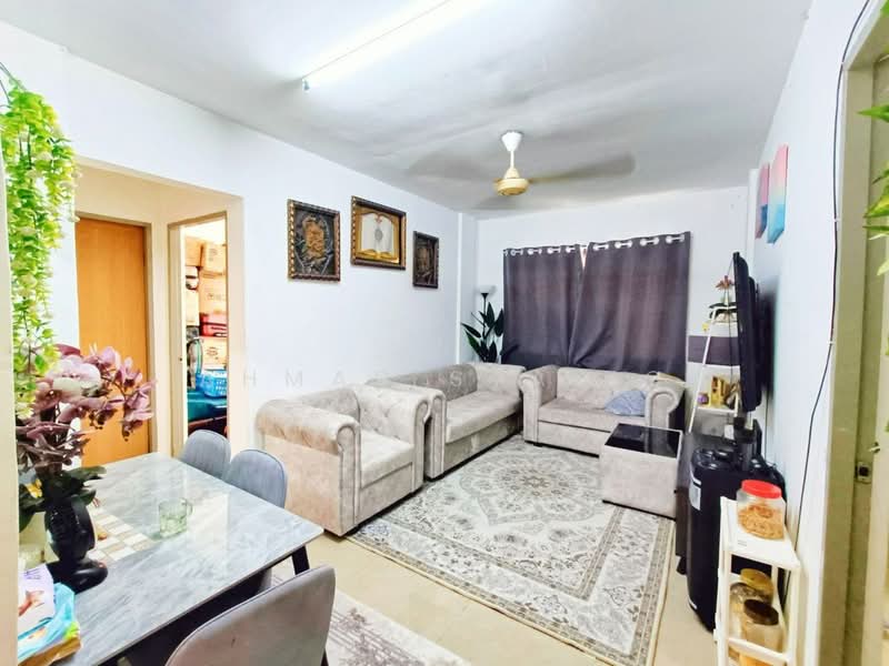 Apartment for Sale at Bandar Bukit Tinggi 1 Apartment - Ahmad Syafiq - Living Room - PropertyGuru.com.my