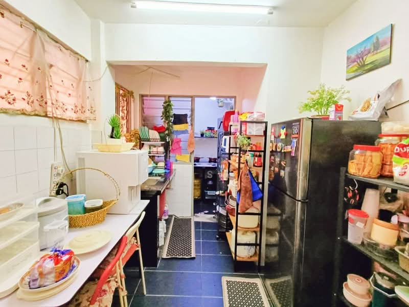 Apartment for Sale at Bandar Bukit Tinggi 1 Apartment - Ahmad Syafiq - Kitchen - PropertyGuru.com.my