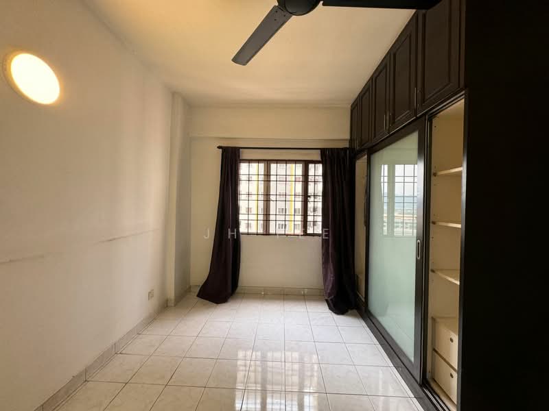 Kondominium untuk Dijual di Pelangi Damansara - JH Tee - Bedroom - PropertyGuru.com.my